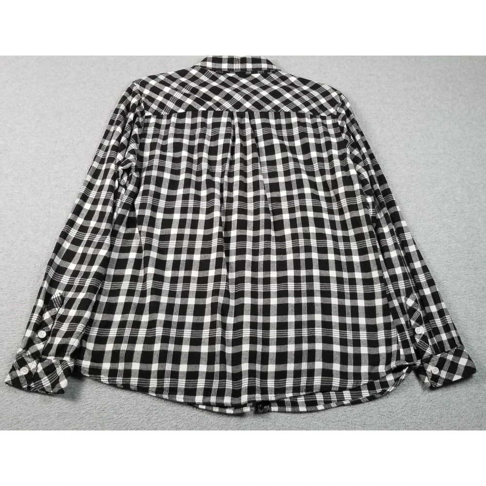 Croft & Barrow Button Up Shirt Women's Medium M Black White Plaid Flannel Cotton